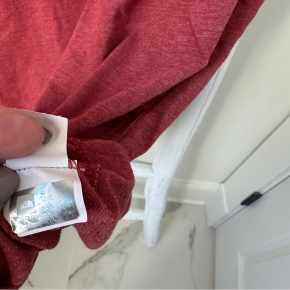 The North Face Men’s Core Half Dome Short-Sleeve T-Shirt Red Classic Fit Size S - Picture 8 of 8